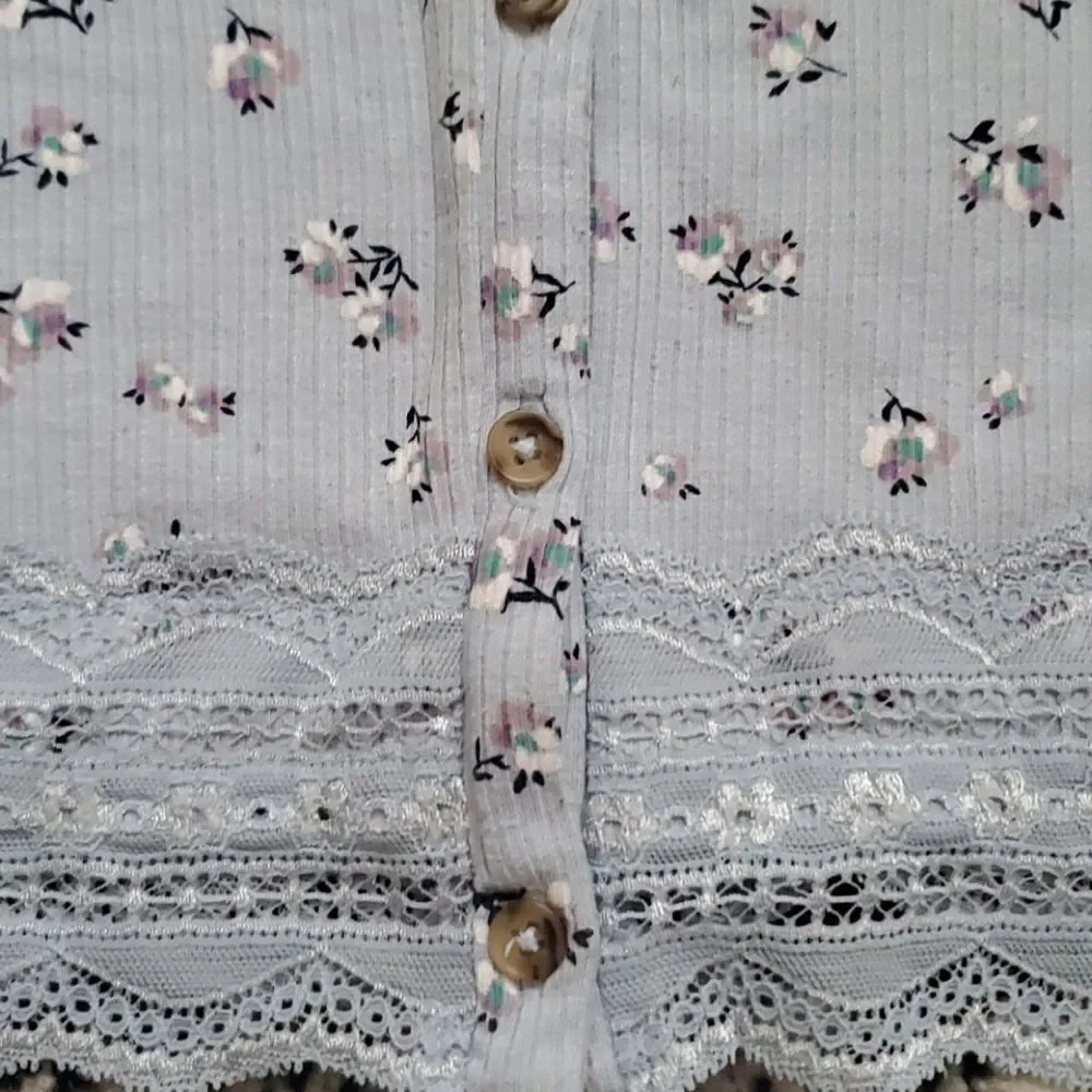 Justice Girls Size 12 Light Blue Lace Edged Button Down Floral Top